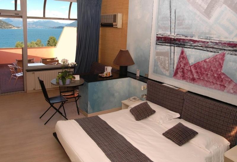 Conca Azzurra Wellness & Beauty Hotel Ranco Ruang foto