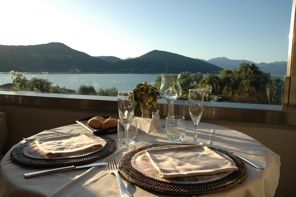 Conca Azzurra Wellness & Beauty Hotel Ranco Bagian luar foto